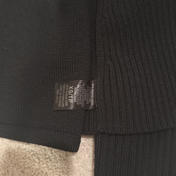 Elite Tahari two piece sweater - Picture 3 of 5